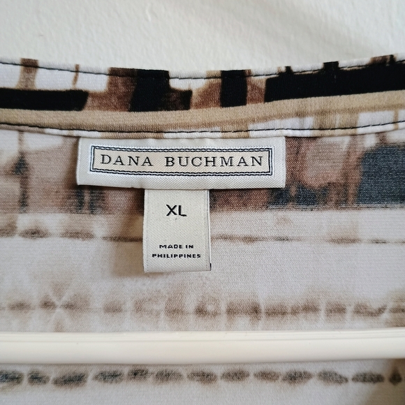 Dana Buchman Brown and Cream Patterned Blouse - Picture 3 of 6